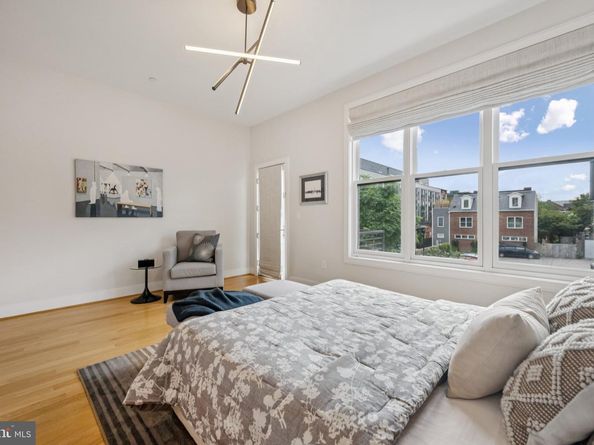 1325 D Street SE, Washington DC 20003