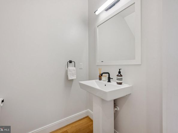 1325 D Street SE, Washington DC 20003