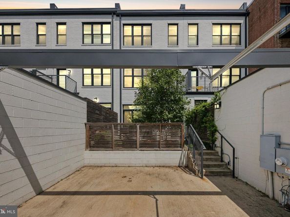 1325 D Street SE, Washington DC 20003