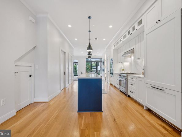 1325 D Street SE, Washington DC 20003