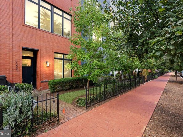 1325 D Street SE, Washington DC 20003