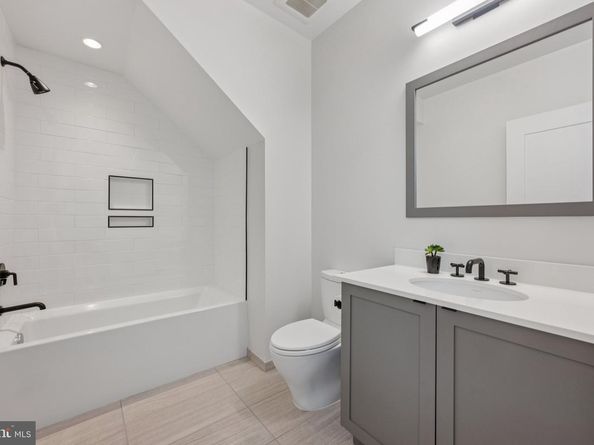 1325 D Street SE, Washington DC 20003