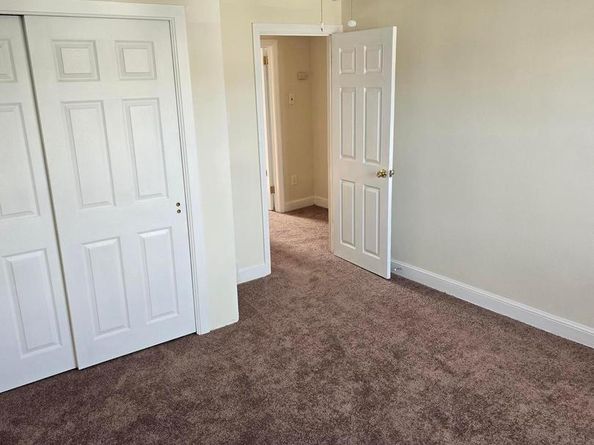 808 Rively Avenue, Glenolden PA 19036