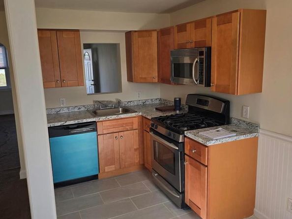 808 Rively Avenue, Glenolden PA 19036