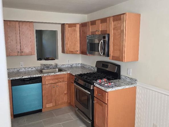 808 Rively Avenue, Glenolden PA 19036
