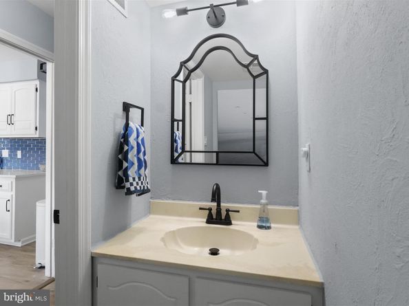 2643 Centennial Court, Alexandria VA 22311