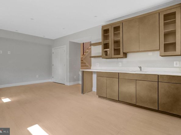 7435 Nigh Road, Falls Church VA 22043