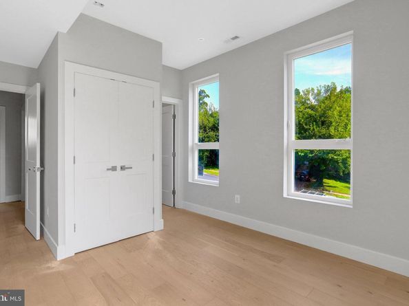 7435 Nigh Road, Falls Church VA 22043