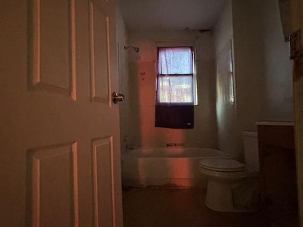 200 N 6TH Street, Darby PA 19023