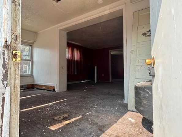 200 N 6TH Street, Darby PA 19023