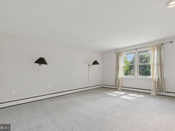 806 Hilton Lane, Elkins Park PA 19027