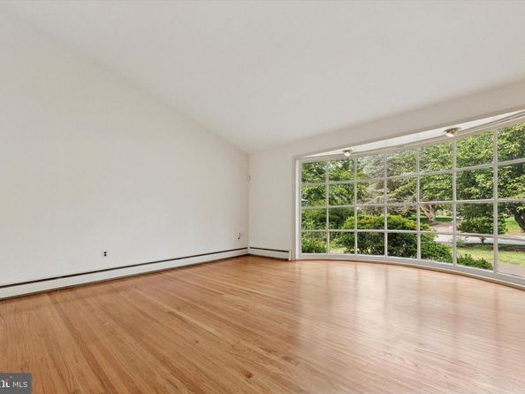 806 Hilton Lane, Elkins Park PA 19027