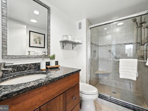 3001 Veazey Terrace NW 1102, Washington DC 20008
