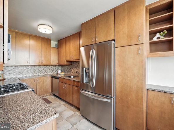 3001 Veazey Terrace NW 1102, Washington DC 20008