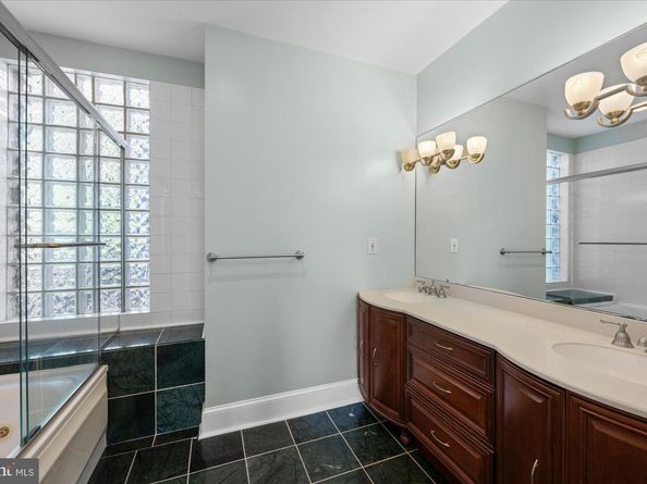 221 M Street NW, Washington DC 20001