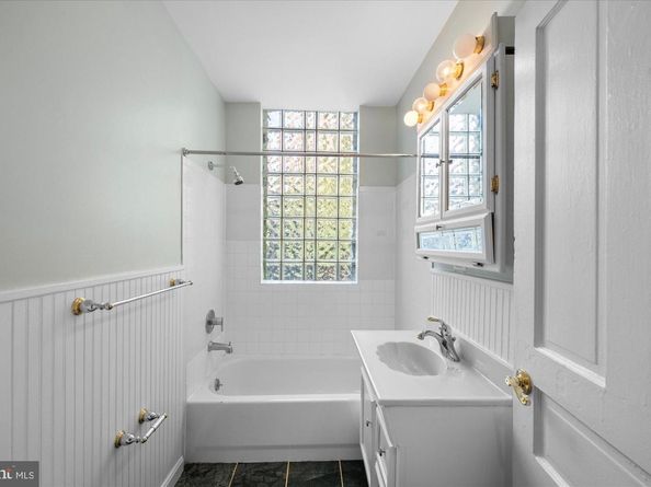 221 M Street NW, Washington DC 20001