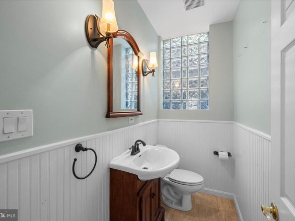 221 M Street NW, Washington DC 20001