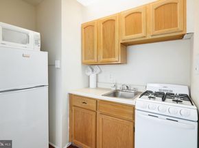 2101 Chestnut Street 1024, Philadelphia PA 19103