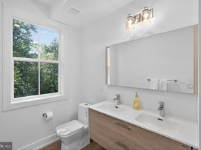 6706 Cinnaminson Court, Philadelphia PA 19128