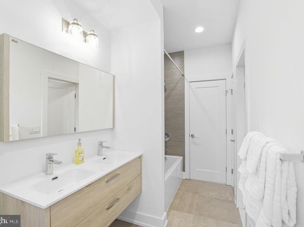 6706 Cinnaminson Court, Philadelphia PA 19128