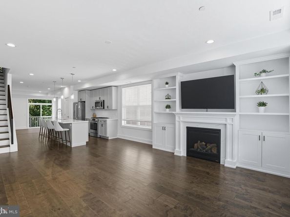 6706 Cinnaminson Court, Philadelphia PA 19128