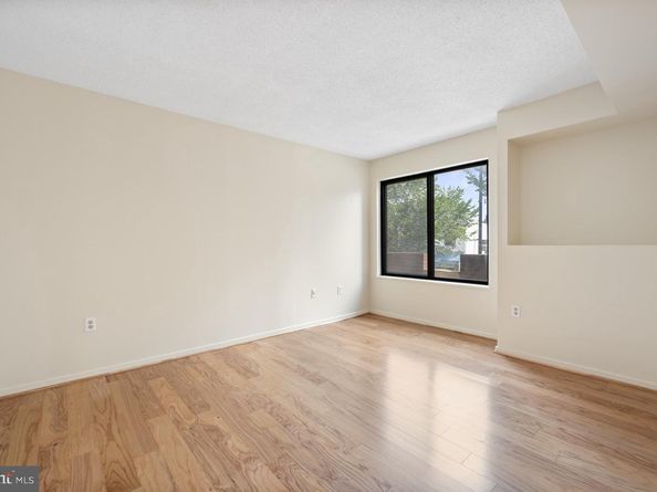 2320 Wisconsin Avenue NW 206, Washington DC 20007