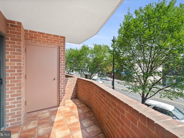 2320 Wisconsin Avenue NW 206, Washington DC 20007