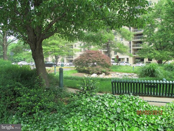 203 Yoakum Parkway 1512, Alexandria VA 22304