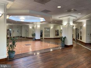 203 Yoakum Parkway 1512, Alexandria VA 22304