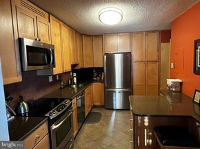 203 Yoakum Parkway 1512, Alexandria VA 22304