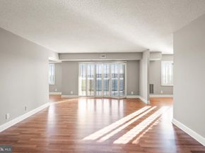 203 Yoakum Parkway 1512, Alexandria VA 22304