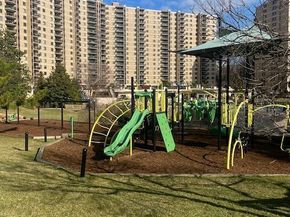 203 Yoakum Parkway 1512, Alexandria VA 22304