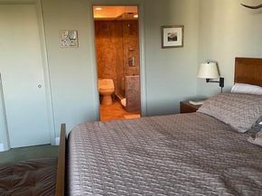 203 Yoakum Parkway 1512, Alexandria VA 22304