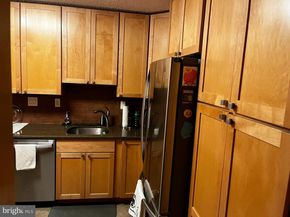 203 Yoakum Parkway 1512, Alexandria VA 22304