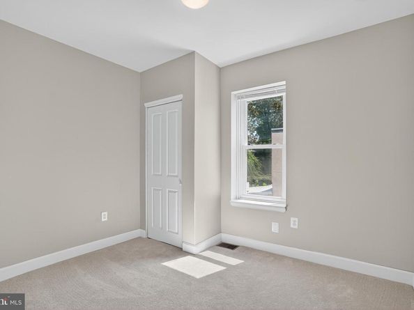 133 Hermit Street, Philadelphia PA 19127