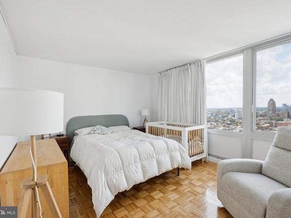 604 S Washington Square 2517, Philadelphia PA 19106
