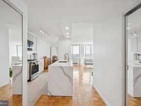604 S Washington Square 2517, Philadelphia PA 19106