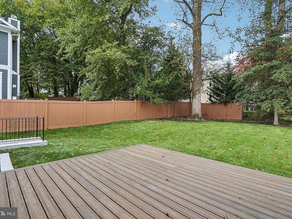 105 Tapawingo Road SW, Vienna VA 22180