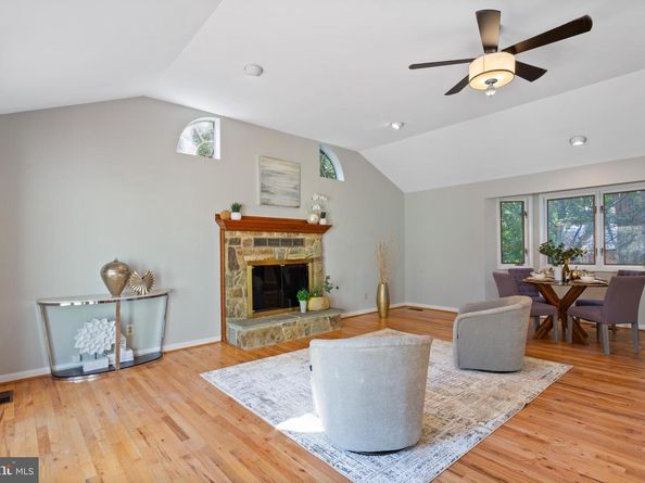 7702 Leesburg Drive, Bethesda MD 20817