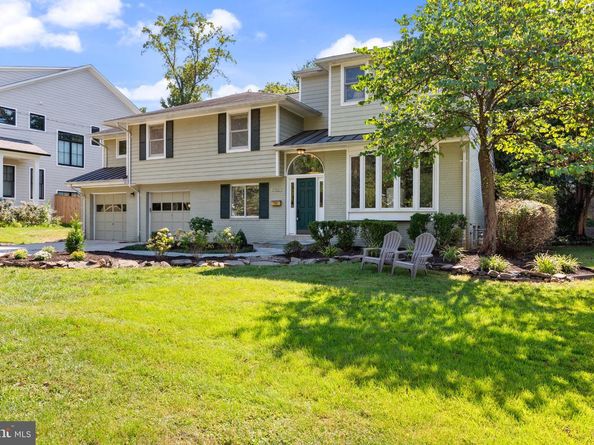 7702 Leesburg Drive, Bethesda MD 20817