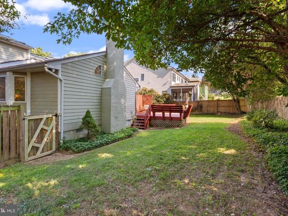 7702 Leesburg Drive, Bethesda MD 20817