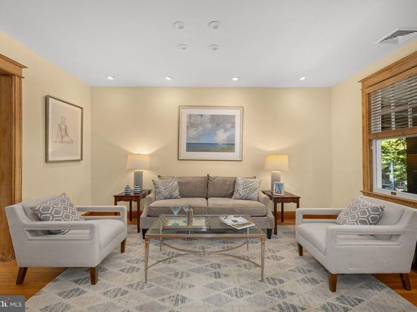 1748 Kenyon Street NW, Washington DC 20010