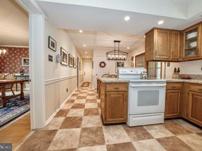 2390 Pineview Drive, Malvern PA 19355