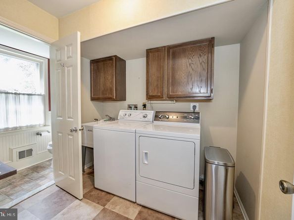 2390 Pineview Drive, Malvern PA 19355