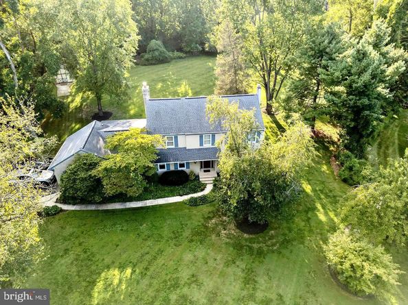 2390 Pineview Drive, Malvern PA 19355