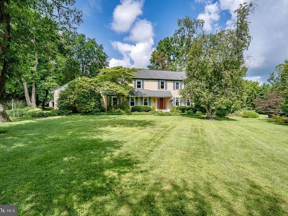 2390 Pineview Drive, Malvern PA 19355