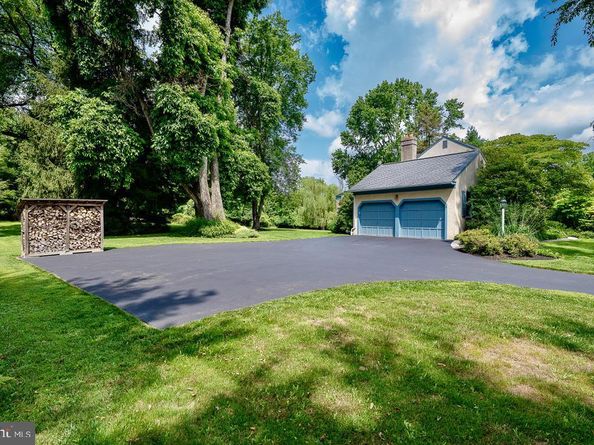 2390 Pineview Drive, Malvern PA 19355