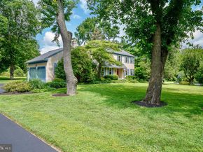 2390 Pineview Drive, Malvern PA 19355