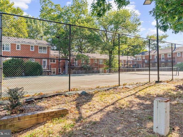 4629 28TH Road S B, Arlington VA 22206