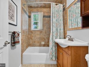 4629 28TH Road S B, Arlington VA 22206